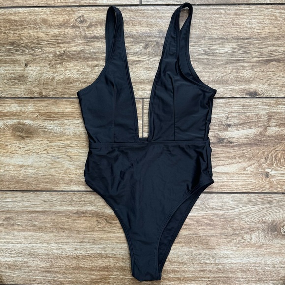 ZAFUL Plunging High Cut Swimsuit Black Size Small One piece Bathing suit Sexy - Picture 7 of 16